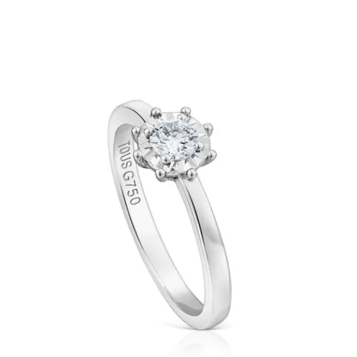 TOUS Les Classiques - Pierścionek z białego złota z małą diamentową rozetą Outlet
